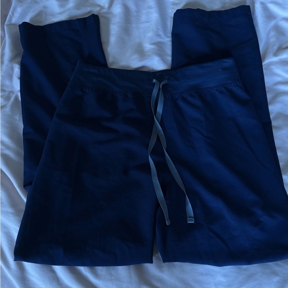 FIGS - Livingston - Navy - Medium - Picture 2 of 6